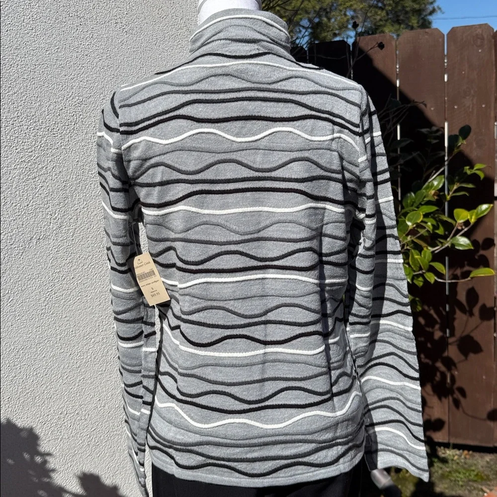 Coldwater Creek Gray and Black Wavy Stripe Cardigan - Picture 3 of 7